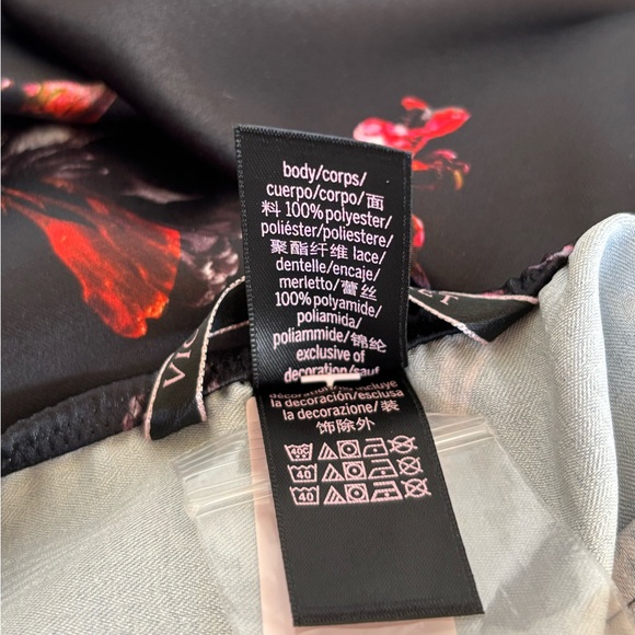 NWT Victoria’s Secret Black Floral Print Satin & Lace Midi Skirt in Size Medium - Picture 6 of 17